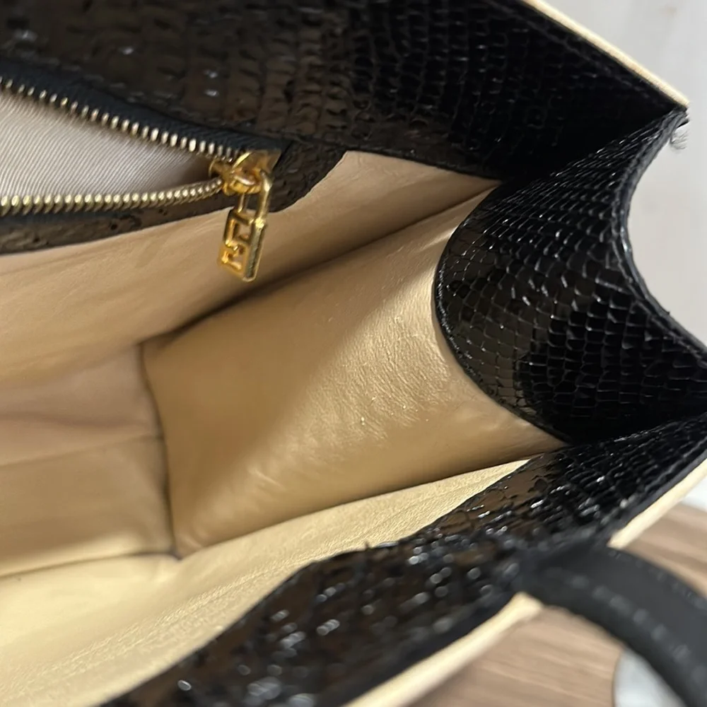 đĽ Fendi Snake-skin & Velvet-Canvas Shoulder Bag đĽ - Picture 15 of 17